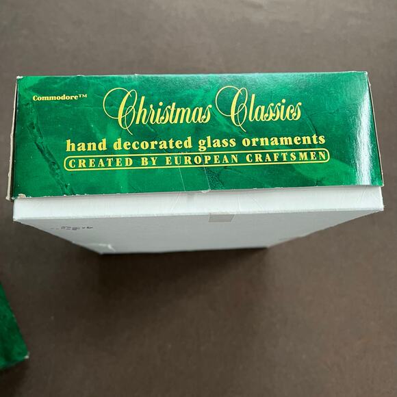 Vintage Commodore Christmas Classics Hand Decorated Glass Ornaments Hollyberry - Picture 9 of 11